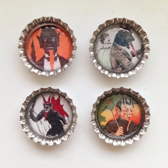 Krampus bottle cap magnets - Picture 2 of 2